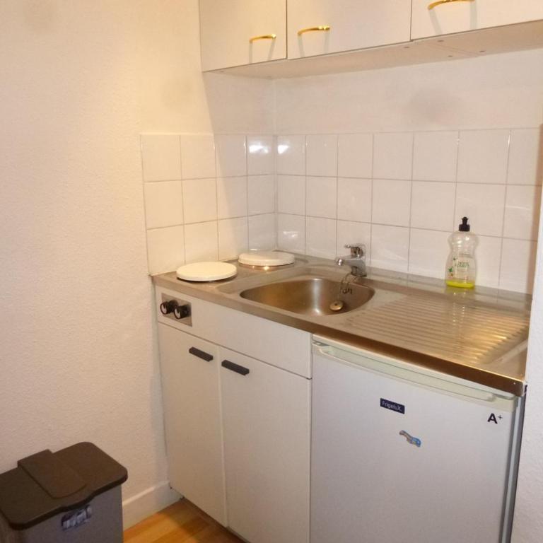 Studio à 50m de la plage, 3 couchages, parking gratuit, animaux acceptés - FR-1-224C-73 - Apartment (3 Adults) - 9