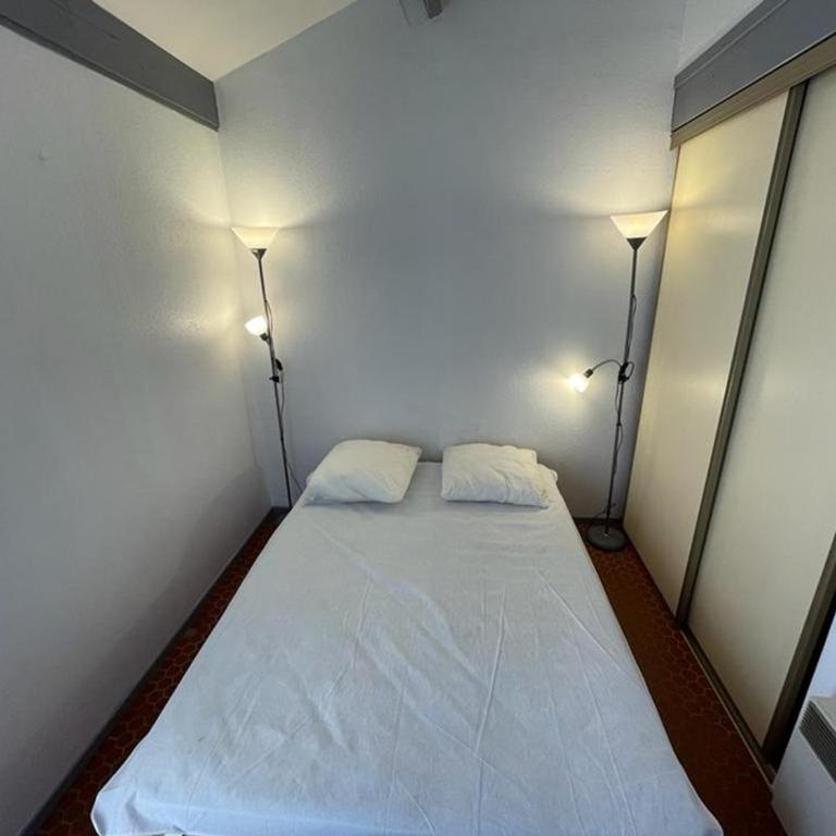 Charmante maisonnette proche du port avec parking et animaux acceptés - FR-1-413-100 - Villa - 6