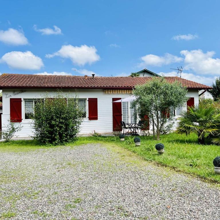 Maison T3 à Cambo, Animaux Admis, Parking, Internet - Maison 2 Chambres - 1