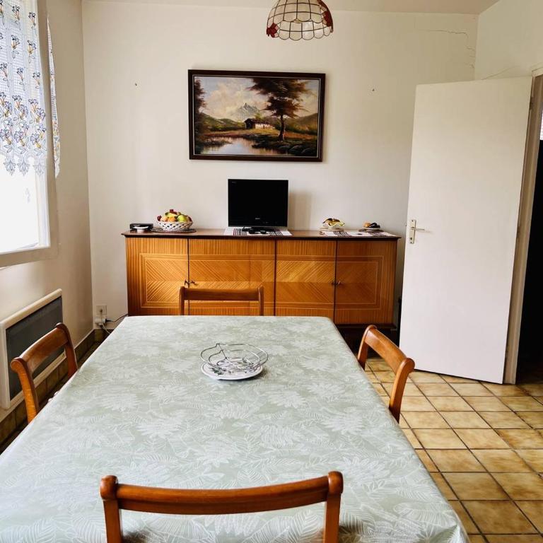 Maison T3 à Cambo, Animaux Admis, Parking, Internet - Maison 2 Chambres - 15