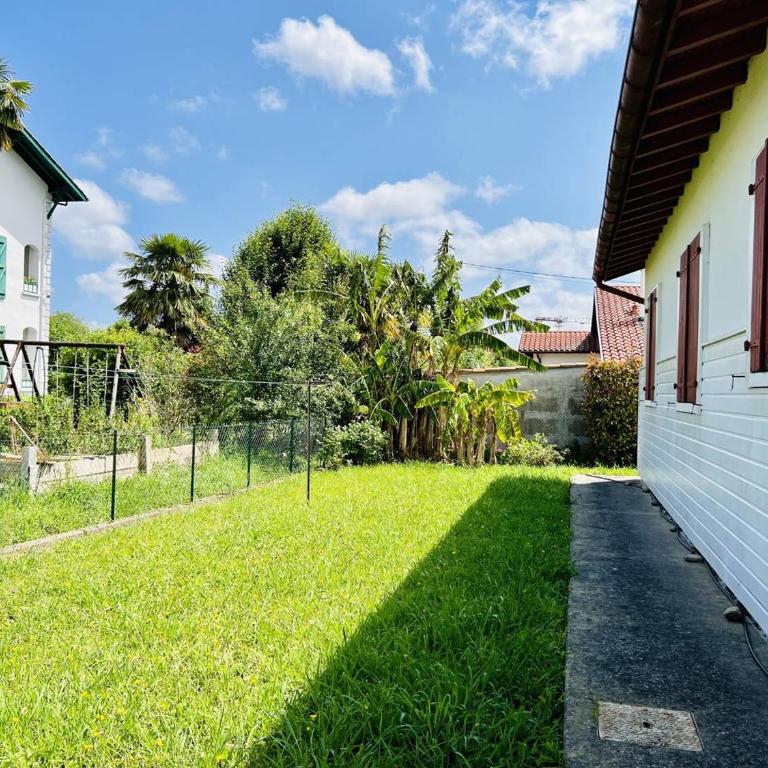 Maison T3 à Cambo, Animaux Admis, Parking, Internet - Maison 2 Chambres - 23