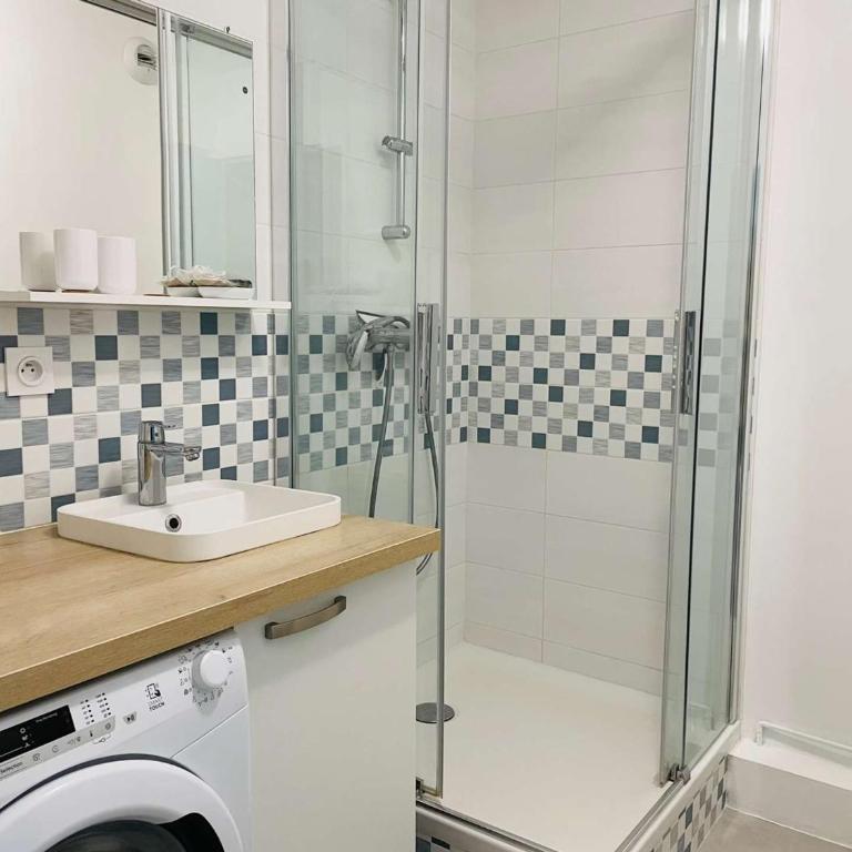 Appartement 3 étoiles à Perros-Guirec, plage de Trestraou, 2-4 pers, parking inclus, proche Thalasso - FR-1-542-44 - Apartment (4 Erwachsene) - 11