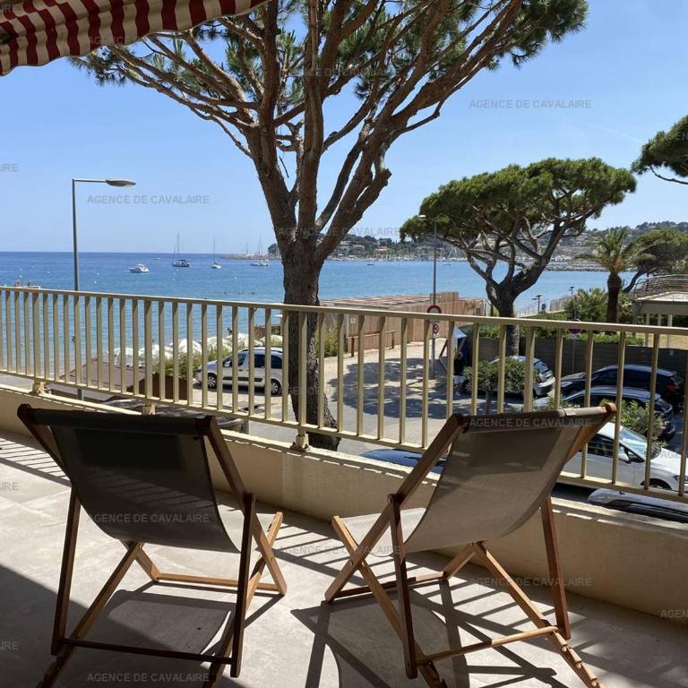 Appartement rénové en front de mer avec terrasse. - FR-1-100-295 - Apartment - 1