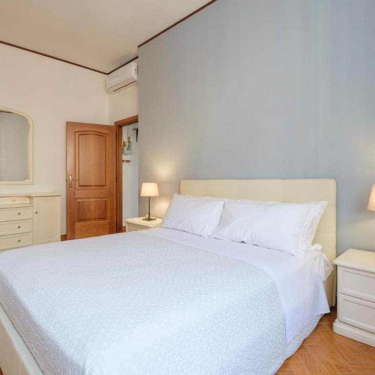 San Pietro House by Studio Vita - One-Bedroom Apartment - 13