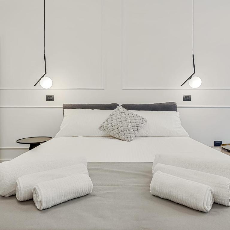 EC Luxury Rooms - Camera Matrimoniale Deluxe con Balcone - 10