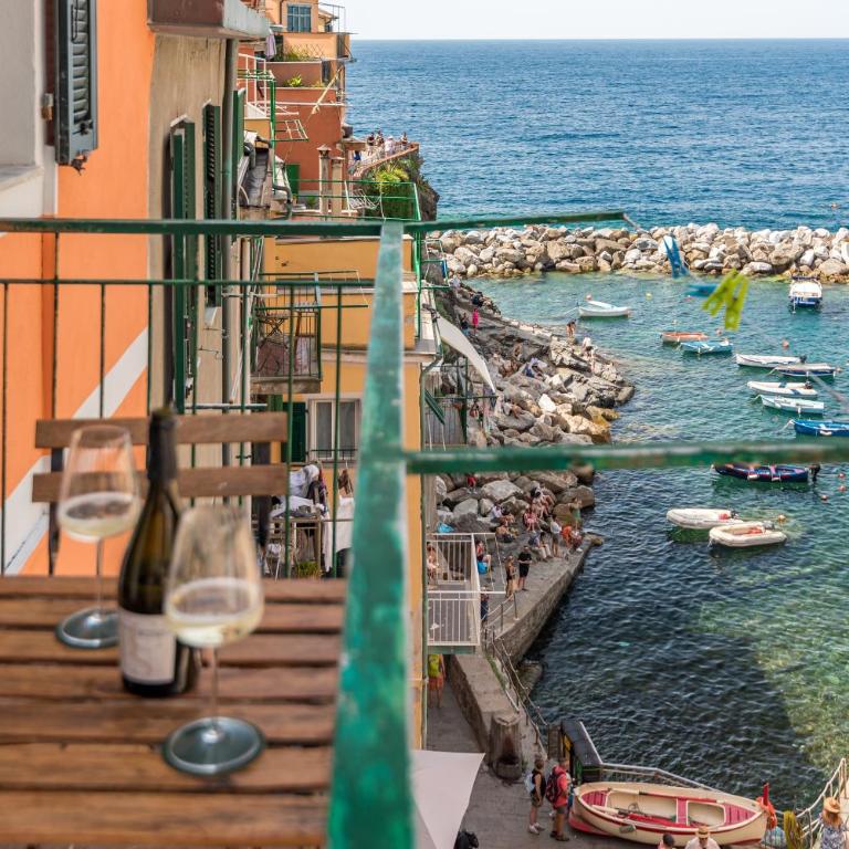 EC Luxury Rooms - Camera Matrimoniale Deluxe con Balcone - 5