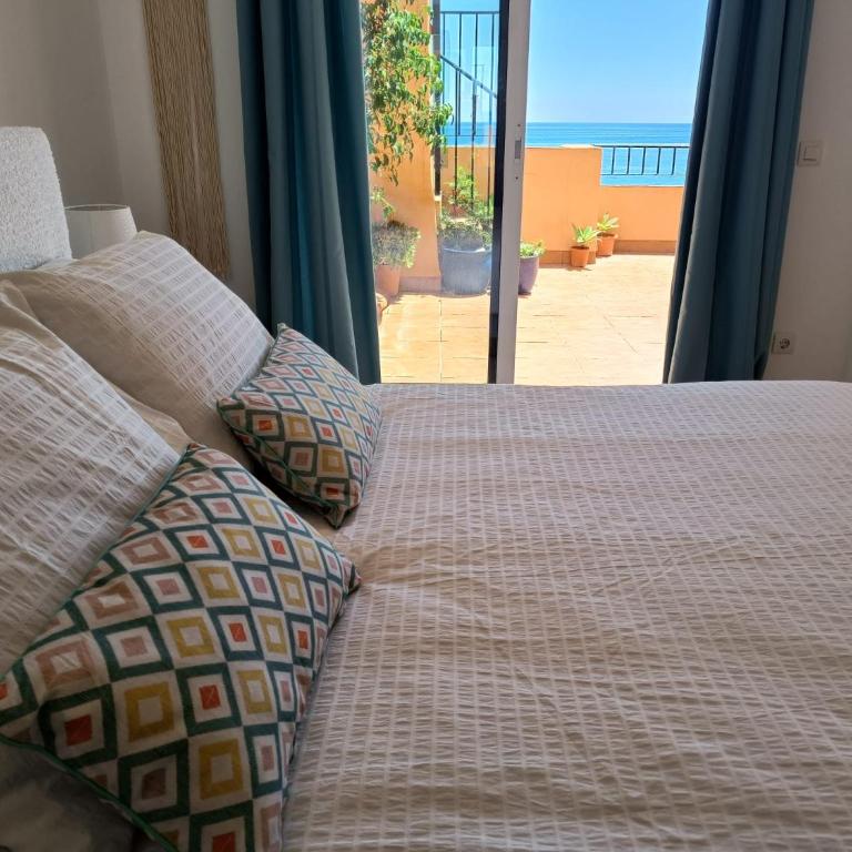 Carvajal Beach Seaview Apartment - Two-Bedroom Apartment - 16