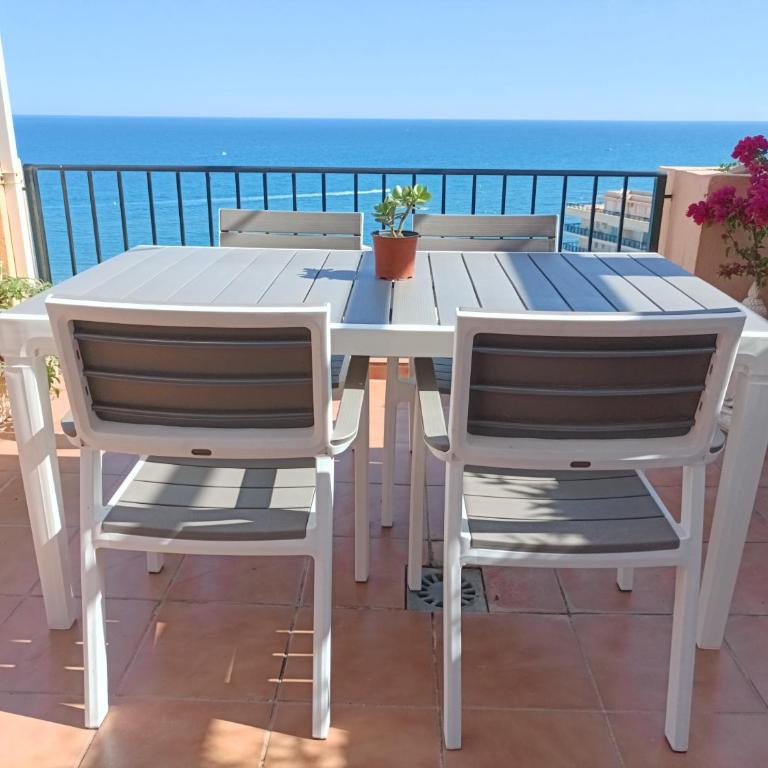 Carvajal Beach Seaview Apartment - Two-Bedroom Apartment - 10