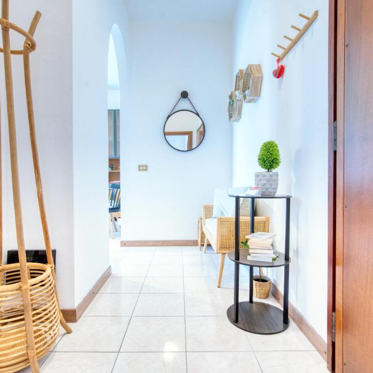 GuestHost - Casa Graziella, bilocale a 5 minuti dal San Raffaele per 5 - Appartamento con 1 Camera da Letto - 2
