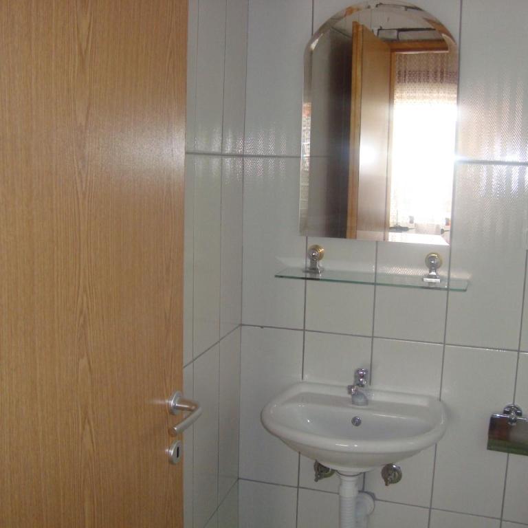 Guest House Nana - Two-Bedroom Deluxe Apartment - 4