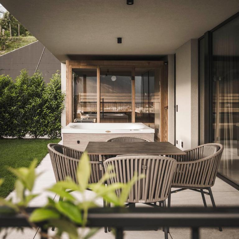 SomVita Suites - Garden Suite with Private Sauna and Whirlpool - 3