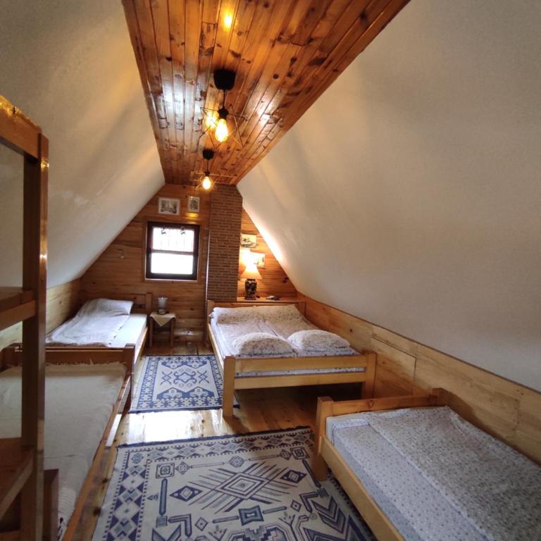 Orange House in nature - One-Bedroom House - 13