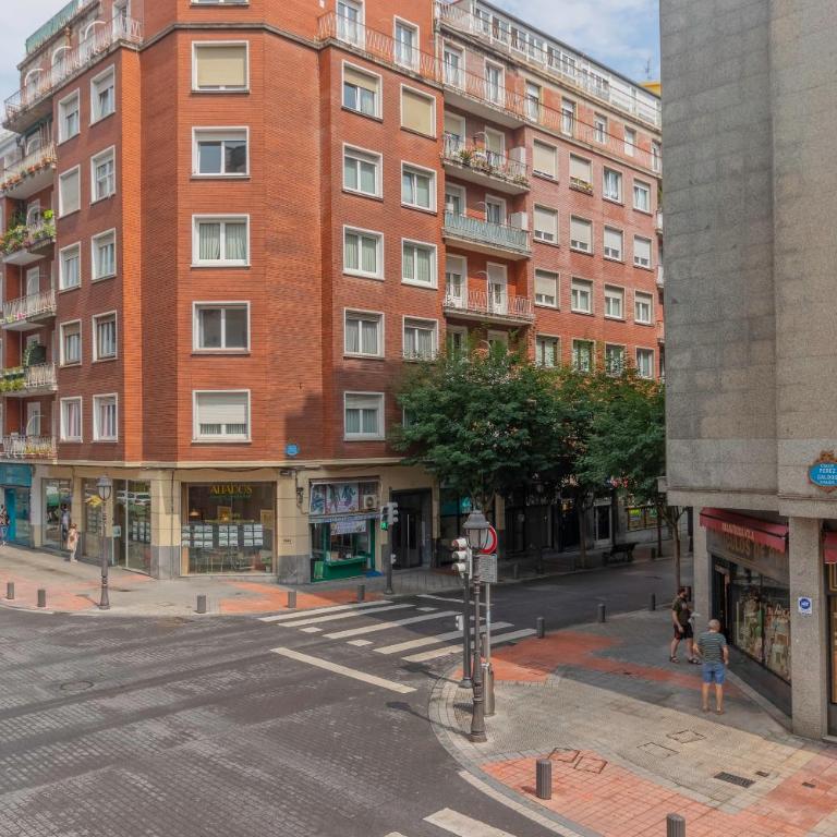 Piso reformado en Bilbao centro - Apartamento de 2 dormitorios - 30