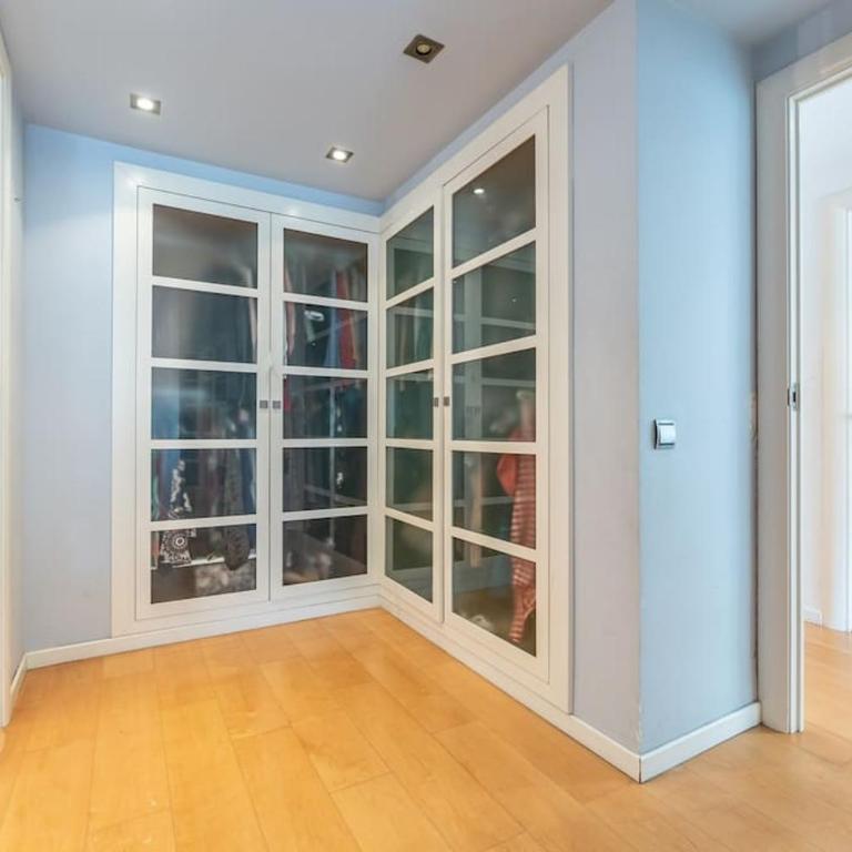 SunAndBed Royal LaSalle - Three-Bedroom Apartment - 20