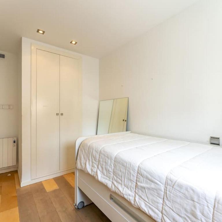 SunAndBed Royal LaSalle - Three-Bedroom Apartment - 33