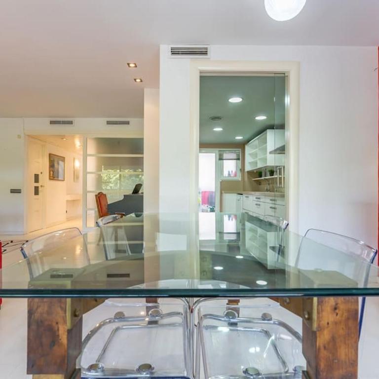 SunAndBed Royal LaSalle - Three-Bedroom Apartment - 35