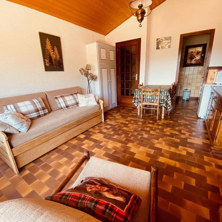 2 pièces cabine sans prétention avec balcon et parking - FR-1-459-47 - Appartement (6 Adultes) - 2
