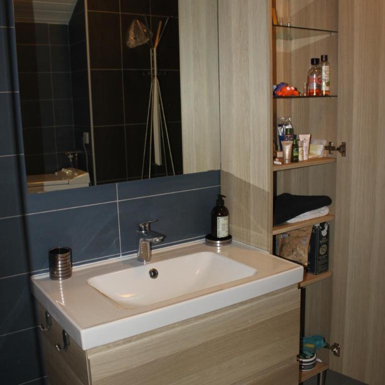 Le Ginkgo - Mont Dauphin - Chambre Double avec Salle de Bains Privative Extérieure - 10