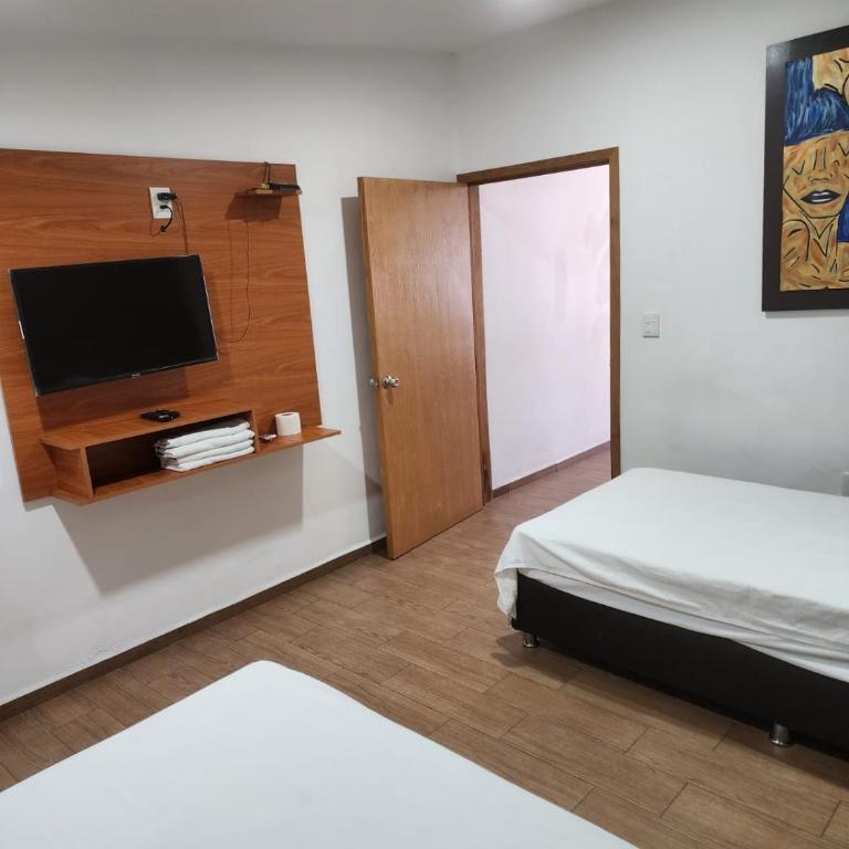 MOTEL PREMIER - Habitación Doble Estándar - 2 camas - 3