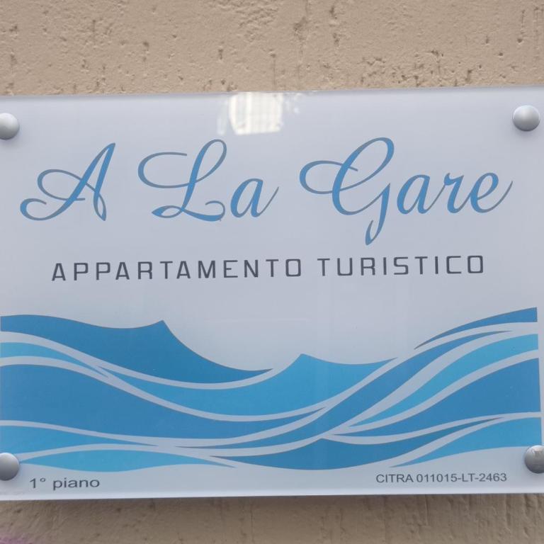 A LA GARE - Two-Bedroom Apartment - 36