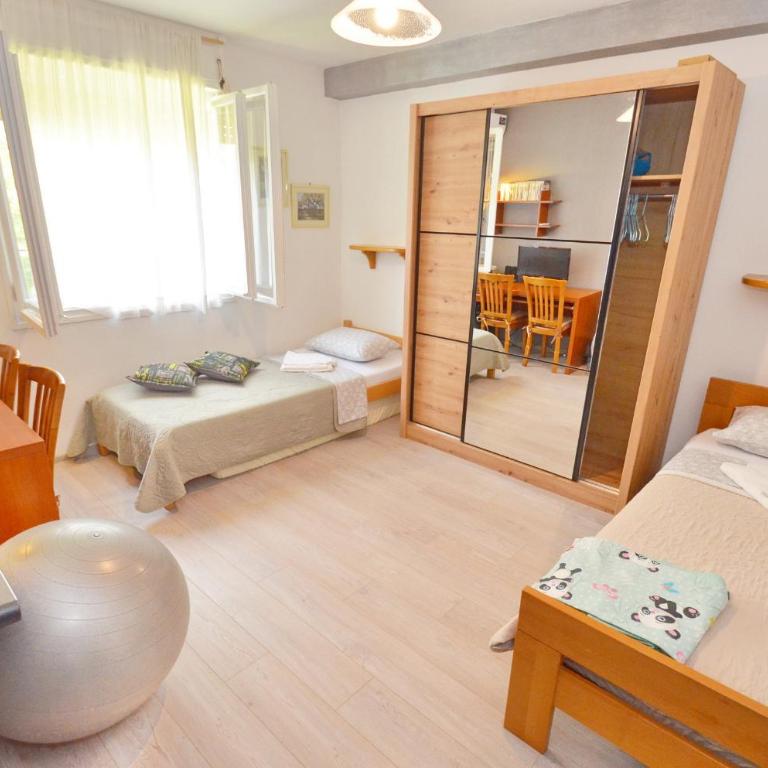 Apartment OAZA - Two-Bedroom Apartment - 16