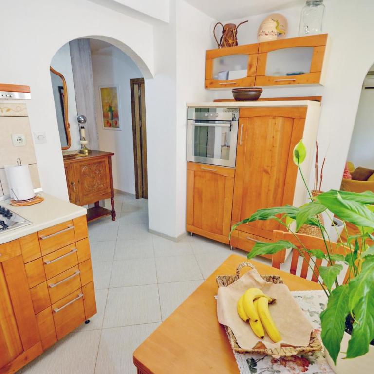Apartment OAZA - Two-Bedroom Apartment - 8