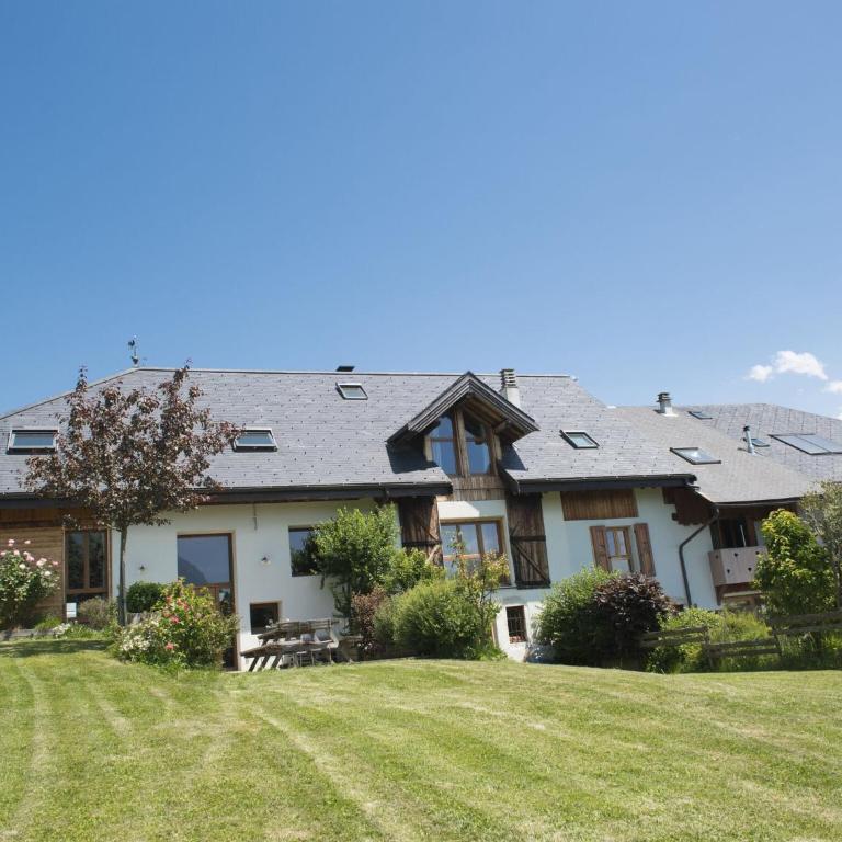 Mansion in Albertville near Ski Slopes - Maison de Vacances Six Chambres - 1