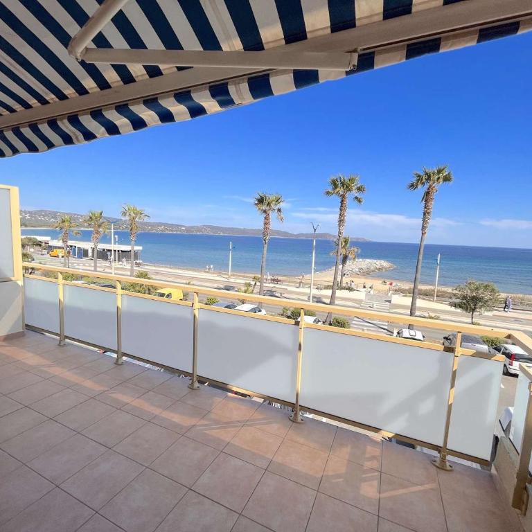 Appartement moderne 2 pièces avec clim, parking à Cavalaire - FR-1-226B-164 - Appartement - 9