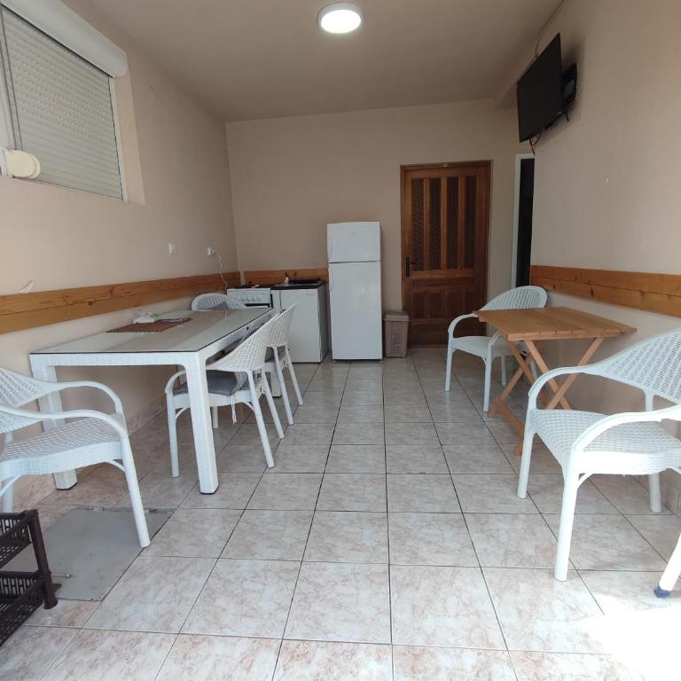 Sayohat Apartments - Standard Studio - 2