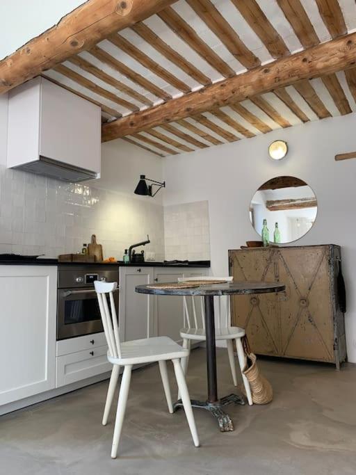 SECRET TERRASSE old town authentic Provence stay - Apartamento de 1 dormitorio - 8