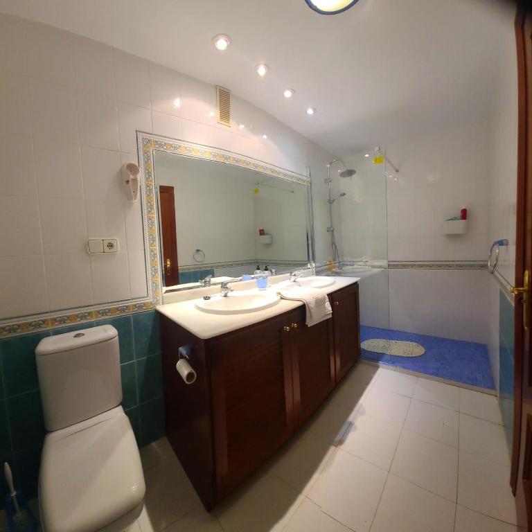 2 bedroom apartment overlooking Mediterranean, 2 outdoor pools - Appartamento con 2 Camere da Letto - 3