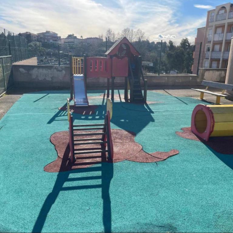 Studio dans résidence, piscine lagon, tennis et aire de jeux - Appartamento con Vista Giardino - 20