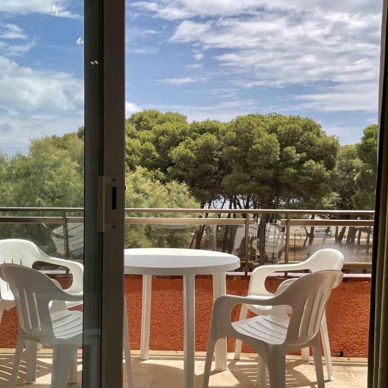 Les Salines by Costabravaway - Apartment - 2
