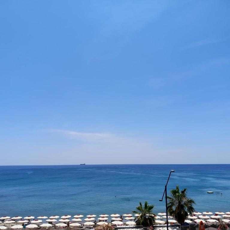 Tramonto sul Mare - Sea Suite - Appartamento con 2 Camere da Letto - 80