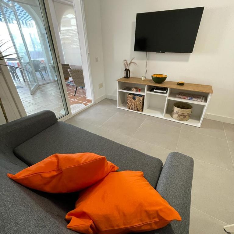 Encantador Piso con Gran Terraza - Two-Bedroom Apartment - 10