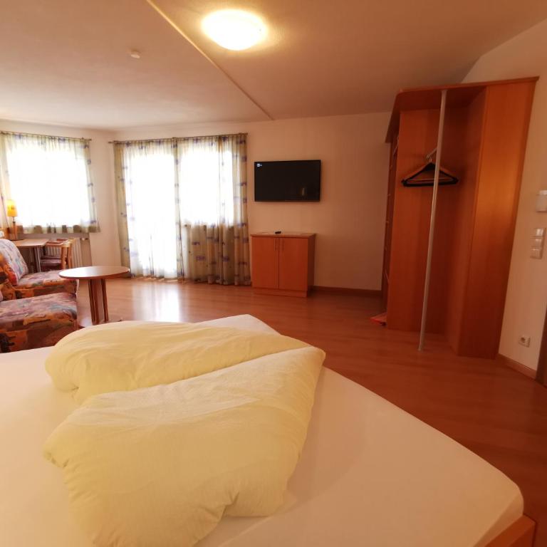 Hotel Akelei - Habitación Cuádruple Clásica - 9