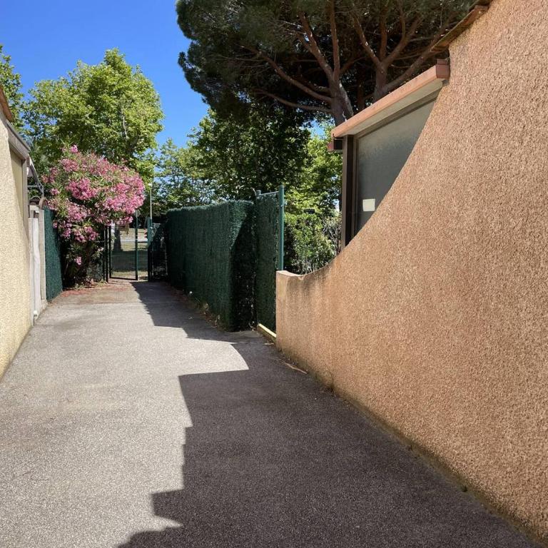 Villa 2 Pièces Mezzanine Climatisée avec Terrasse Privée - 6 Couchages - Saint Cyprien Plage - FR-1-106-36 - Villa - 23