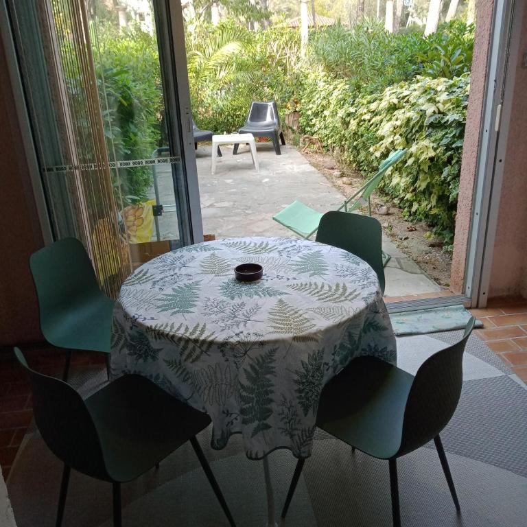 Studio Rez de jardin St Aygulf - Monolocale con Terrazza - 6
