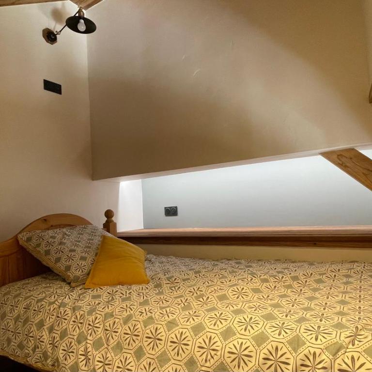 CHAMBRES D'HÔTES LES CHAMBRES D'ELSA - Chambre Triple avec Terrasse - 6