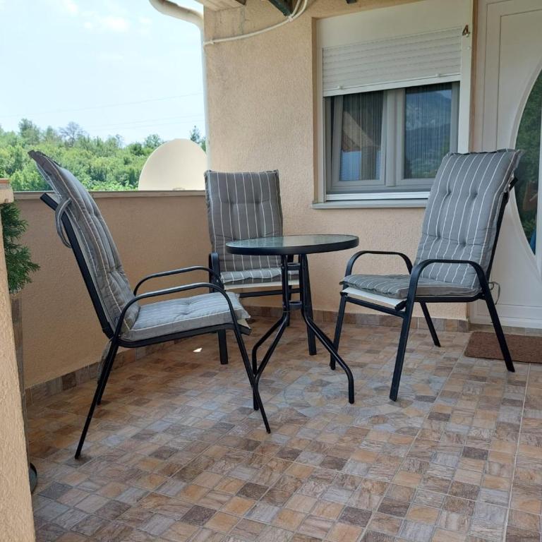 NEÐO Apartments Brda - Soba sa Bračnim Krevetom (King-size) i Balkonom - 1