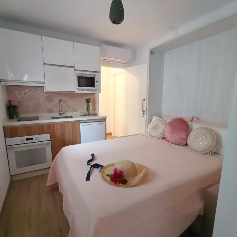 Marixa Room - Deluxe Double Room with Shower - 4