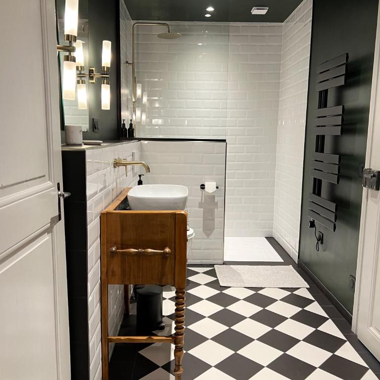 Le Baumann Concept: Appartement de Charme dans un Monument Historique - Apartment mit 2 Schlafzimmern - 28