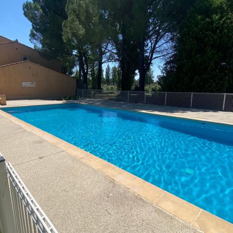 Joli studio Camargue Lou Rouge Arles - Appartement 1 Chambre - 5