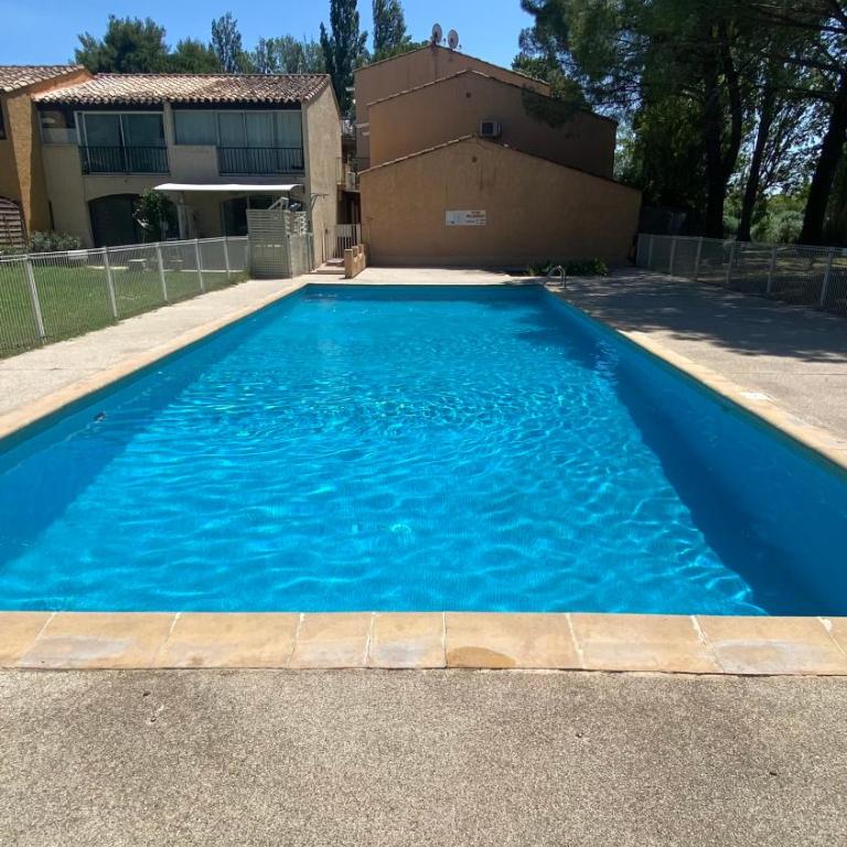 Joli studio Camargue Lou Rouge Arles - Appartement 1 Chambre - 48
