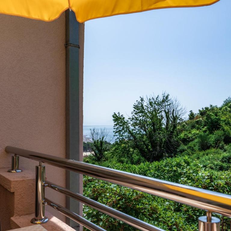Apartments Villa Egzon - Two-Bedroom Apartment - 11