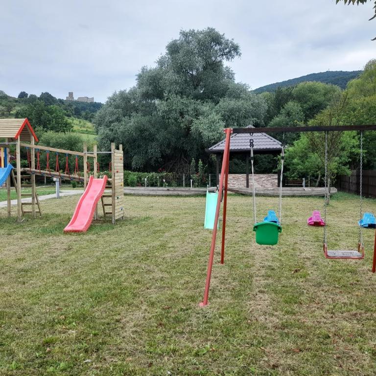 River Bank Apartments & Castle view - Three-Bedroom Apartment - 1