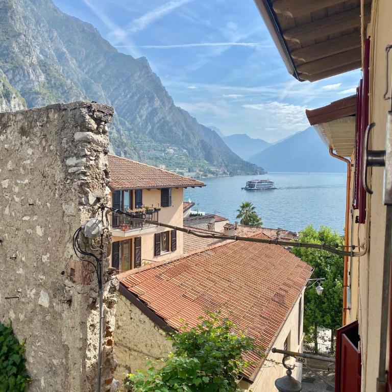 Premium Unique Lakeside view 90 m2 IlRusticodiB Apartment with private garden - Two-Bedroom Apartment - 5
