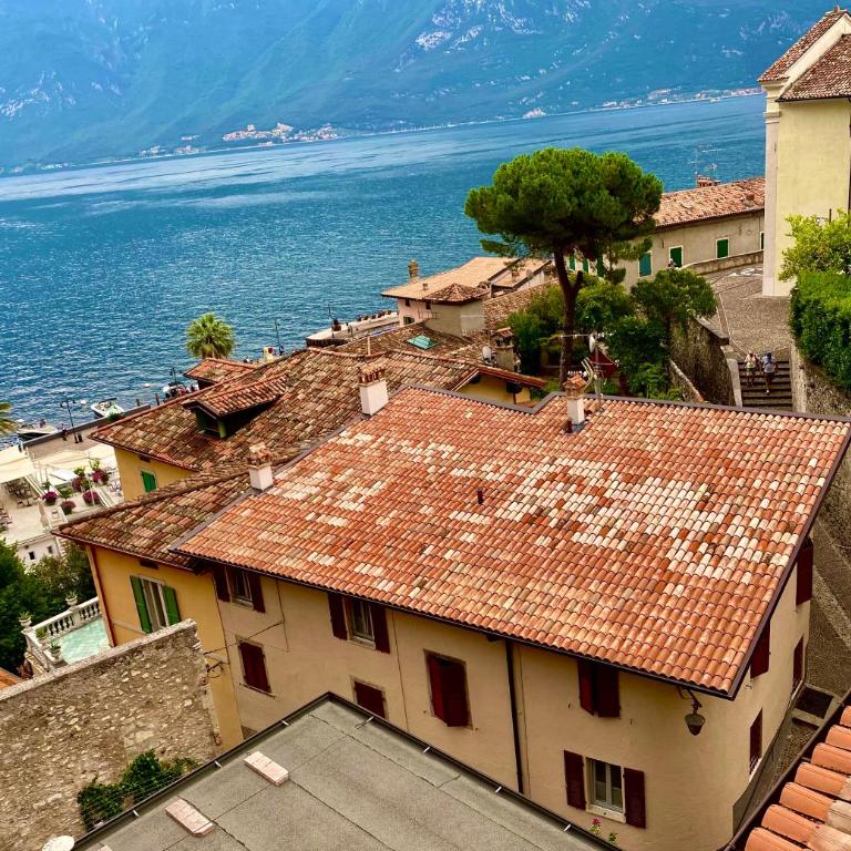 Premium Unique Lakeside view 90 m2 IlRusticodiB Apartment with private garden - Two-Bedroom Apartment - 17