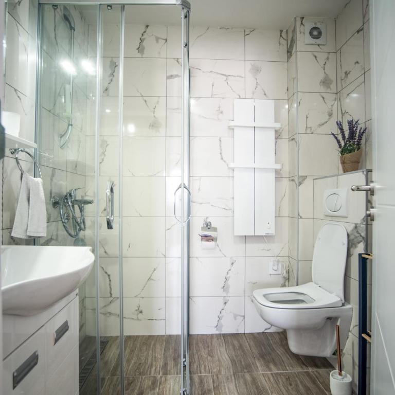 Apartman Kamelija - One-Bedroom Apartment - 13