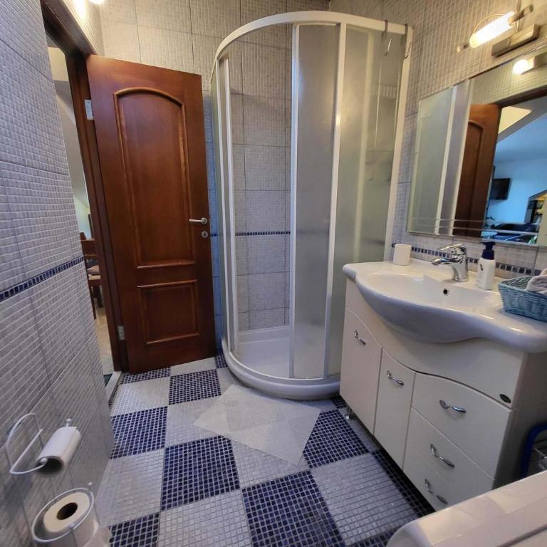 Deluxe Apartment Old Town Herceg Novi - Two-Bedroom Apartment with Sea View - 7